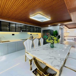 Vị trí VIP, View công viên 5x18M xe ôtô ngủ 24/7 Nguyễn Oanh, 9ty TL