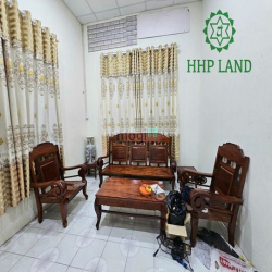 Cho thuê nhà cách đường Hà Huy Giáp 150m2