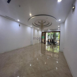 Cho thuê nhà mặt phố TRUNG KÍNH, DT 90m2x9 tầng, MT 6.5m, Giá 200tr