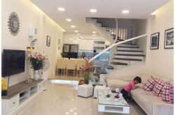 Cho thuê nhà ngõ 82 trần cung 55m x 5T ô tô đỗ cửa