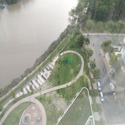 Cho thuêPenthous Riviera Point,dt 330m2, lầu cao, full nội thất