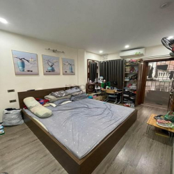 Bán nhà tập thể ngõ 260 Đội Cấn 30m2 giá 1.3 tỷ sổ đỏ riêng tầng 5