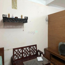 Bán nhà tập thể ngõ 260 Đội Cấn 30m2 giá 1.3 tỷ sổ đỏ riêng tầng 5