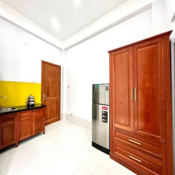 Phòng cửa sổ lớn mới toanh ngay Ngã 4 Bảy Hiền - Bệnh Viện Thống Nhất