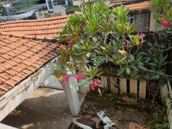 Cho thuê Villa 200m2 , 1 lầu, sân vườn mở nhà hàng , cafe gần chung cư