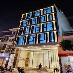 ✅MBKD sân thượng _mặt tiền Quận 1_ view Landmark, Bitexco_ đang ưu đãi