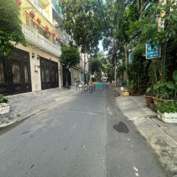 Bán nhà MT nội bộ Cư Xá Phú Lâm B, DT 8 x 18m, giá 16 tỷ. gần Chợ Phú
