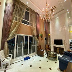 BÁN GẤP căn penthouse Sky Garden Quận 7. 300m2. view trung tâm sài gòn