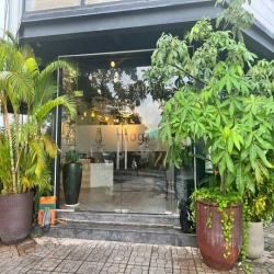 Cho thuê Trệt + lầu 1 sạch sẽ- cho thuê 300m2 Cao Đức Lân, giá 78tr/th