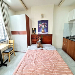 studio cửa sổ lớn gần cầu Thị Nghè, Đh KHXH và NV, VX Điện Biên Phủ, Đ