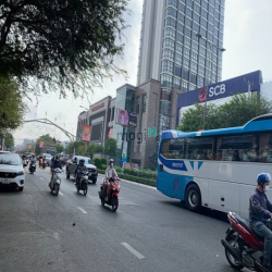 Nhà trệt lửng + lầu mặt tiền đường 30/4, Ninh Kiều, Cần Thơ - 24 tỷ