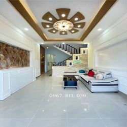Nhà MT đường Thạnh Xuân 21, DT:4x20m, 2 Lầu, 4PN, hướng đông nam, Q12