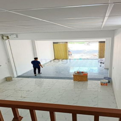 Nhà 3 Lầu Nguyên Căn Mới Đường NK13,Đầy Đủ Các Phòng Sát QL13