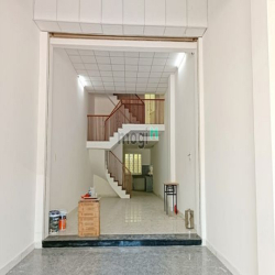 Nhà 3 Lầu Nguyên Căn Mới Đường NK13,Đầy Đủ Các Phòng Sát QL13