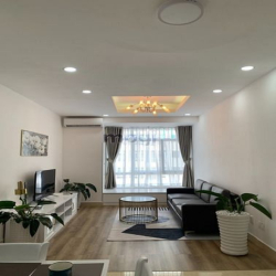 Cần tiền bán gấp Sky Garden 1, Phú Mỹ Hưng, 2PN 2WC đầy đủ nội thất