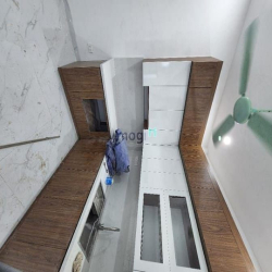 Cơ Hội Đầu Tư: Nhà 4 Tầng Định Công Thượng, Sổ Đỏ, Giá Hấp Dẫn