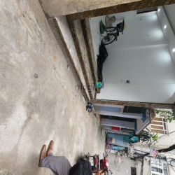 Cơ Hội Đầu Tư: Nhà 4 Tầng Định Công Thượng, Sổ Đỏ, Giá Hấp Dẫn