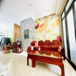 Bán gấp nhà 4 tầng Quận 2, đường Nguyễn Duy Trinh giá 12,5 tỷ