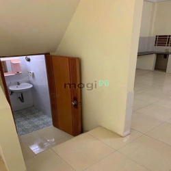 Nhà trệt lầu vị trí đẹp mặt tiền Trần Hoàng Na đoạn KDC 91B, Cần Thơ