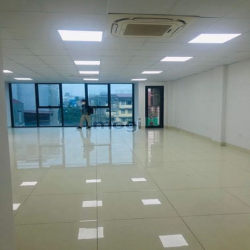 Cho thuê sàn văn phòng giá rẻ, 120 m2/tầng, giá chỉ 13 tr/tháng