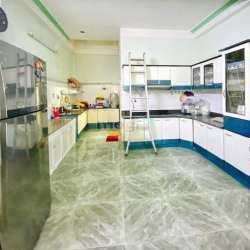 Bán nhà hẻm 6m Lạc Long Quân, P9, Tân Bình - 4 tầng - 61m2 - 8.6 tỷ