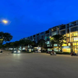 Bán Nhà Mặt Tiền Kinh Doanh - Đường Số 41, KDC Vạn Phúc City - 32.5 Tỷ