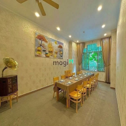 Ngay Chợ Bến Thành-Nhà MT Lê Thánh Tôn, Cho Thuê “4,2x22”- Giá 85tr
