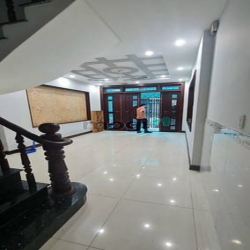 Chị Hoa Định cư bán nhà 1t1l Vườn Chuối 54M2 giá 1tỷ080tr thương lương