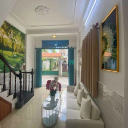 Bán nhà Góc 2 mặt tiền HXH Quang Trung, P10, GV, 4 x 7, giá: 2,73 tỷTL