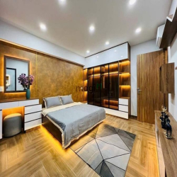 Bán Nhà Đẹp 5 Tầng- XH ngủ trong nhà - 68m2- Phan Huy ích GV- 7 Tỷ Hơn