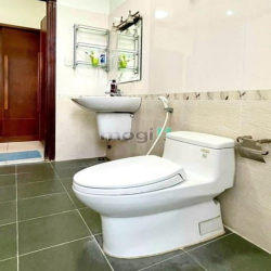 Cần bán rẻ căn nhà đẹp 120m2, 4 tầng, mặt tiền gần Mai Chí Thọ, Quận 2