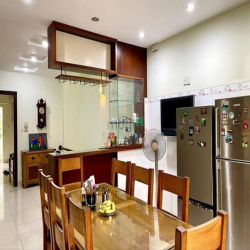 Cần bán rẻ căn nhà đẹp 120m2, 4 tầng, mặt tiền gần Mai Chí Thọ, Quận 2
