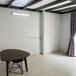 Duplex Full NT - ban công cửa sổ - Gần đh NTT_Luật- tiện qua Q1