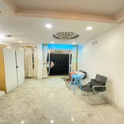 Khu Vip! Bán Nhà Nguyễn Cửu Vân, Hẻm Xe Hơi, 40m2, 5 Tầng, 6.5 Tỷ