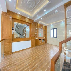 Bán nhà: 6mx20m đúc 1 lửng + 4 tấm ở đường Hương Lộ 2