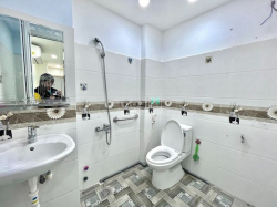 Phòng có ban công tách bếp cực HOT tại CMT8 Tân Bình