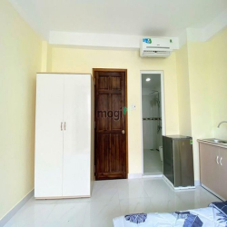 Phòng 30m2, mới, cửa sổ thoáng,  Nguyễn Văn Đậu Phú Nhuận, mát :))