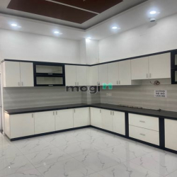 Nhà [4x16] Đường Tỉnh Lộ 10 3 Lầu 4 Phòng Ngủ 5WC