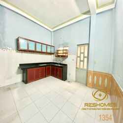 Nhà đẹp 1 trệt 2 lầu đường Lý Văn Sâm, P.Tam Hiệp giá 12tr/tháng