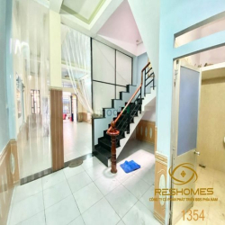 Nhà đẹp 1 trệt 2 lầu đường Lý Văn Sâm, P.Tam Hiệp giá 12tr/tháng