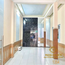 Nhà đẹp 1 trệt 2 lầu đường Lý Văn Sâm, P.Tam Hiệp giá 12tr/tháng