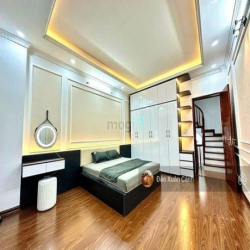 Bán Nhà Trịnh Đình Cửu - Hoàng Mai , DT 48m2x5T, giá 11, ô tô đỗ cửa