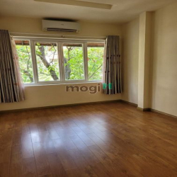 Cho thuê nhà 140m2 full nội thất tại P. Bình Khánh, quận 2