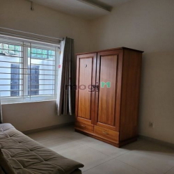 Cho thuê nhà 140m2 full nội thất tại P. Bình Khánh, quận 2