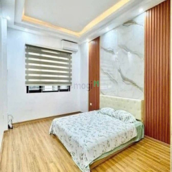 Bán Nhà Trịnh Đình Cửu - Hoàng Mai , DT 48m2x5T, giá 11, ô tô đỗ cửa
