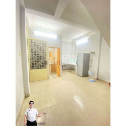Nhà nguyên căn Nguyễn Xí, P.26, 4x12m, 1 lầu, 2pn, 2WC, full nội thất,