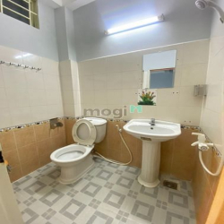 Nhà nguyên căn Nguyễn Xí, P.26, 4x12m, 1 lầu, 2pn, 2WC, full nội thất,