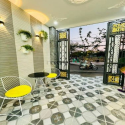 Bán nhà MT đường 8m thị trấn Nhà Bè 1 trệt 2 lầu, 4PN, 3WC, giá 3.1 tỷ