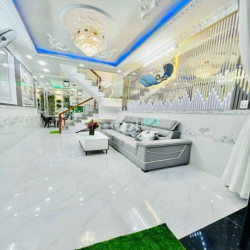 Bán nhà MT đường 8m thị trấn Nhà Bè 1 trệt 2 lầu, 4PN, 3WC, giá 3.1 tỷ