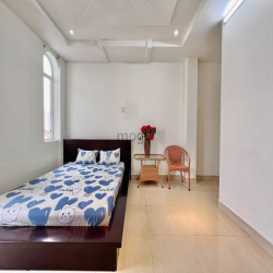 Căn Hộ Balcony Full Nội Thất Cửa Sổ Lộng Gió Ngay Lý Phục Man Q7